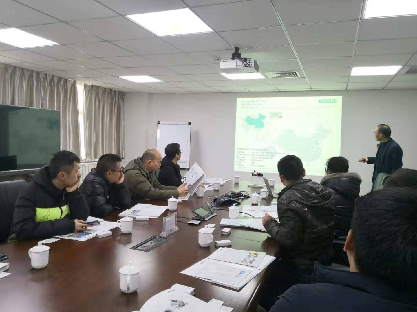 孕妇仑乱A级毛片免费看